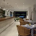 Capri فندق