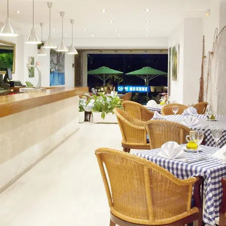 ホテル カプリ ポルト・ダ・ポリェンサ