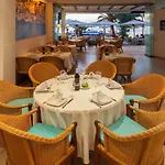 Capri 3*