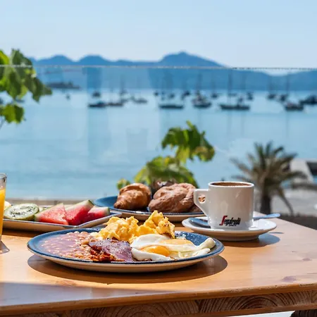 Capri Pollensa Hotel 3*