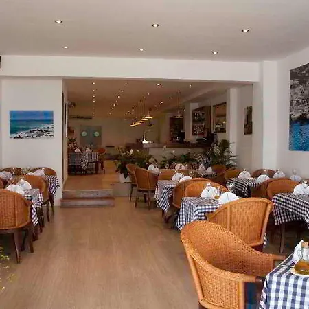 Capri Szálloda 3*