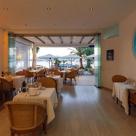 Capri فندق