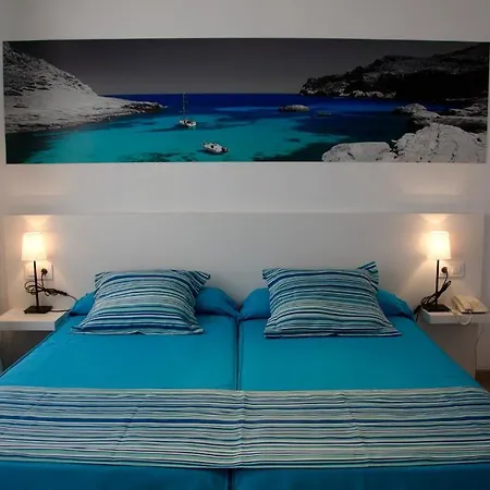 Capri فندق